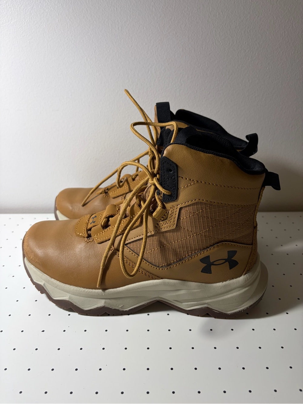 Under Armour Kids' Brown Lace-Up Outdoor Boots